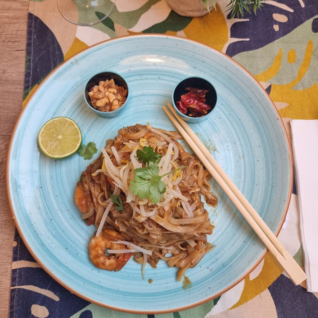 Pad Thai Pasta with Shrimps