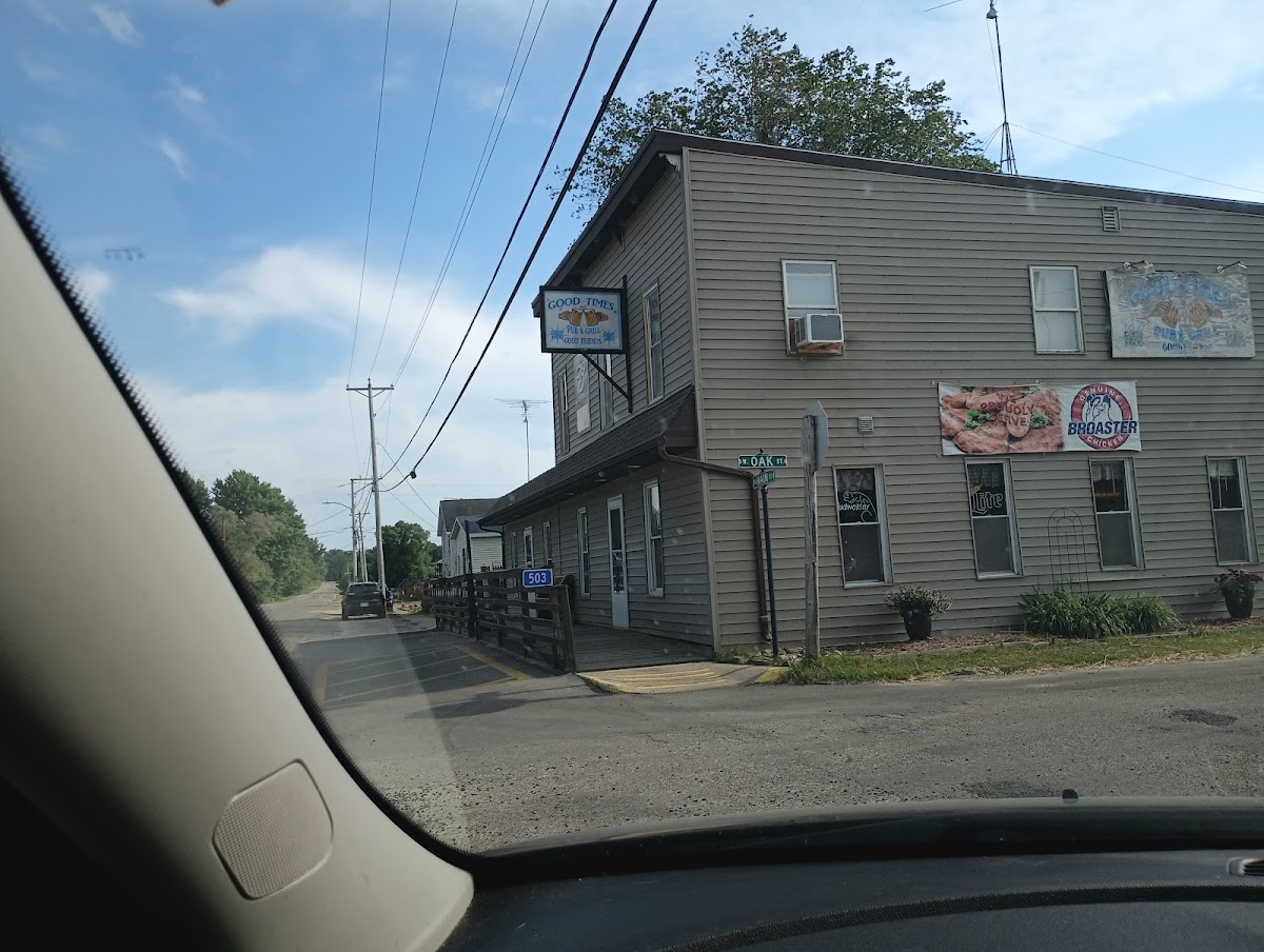 Good Times Bar & Grill - Photo 7