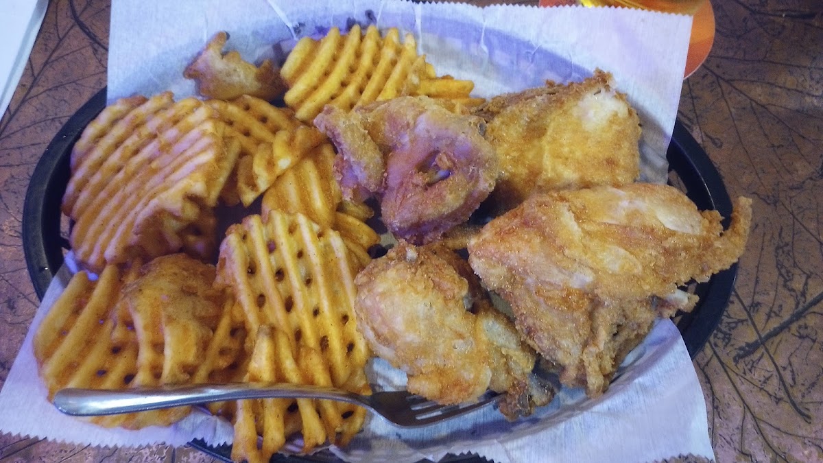 Good Times Bar & Grill - Photo 8
