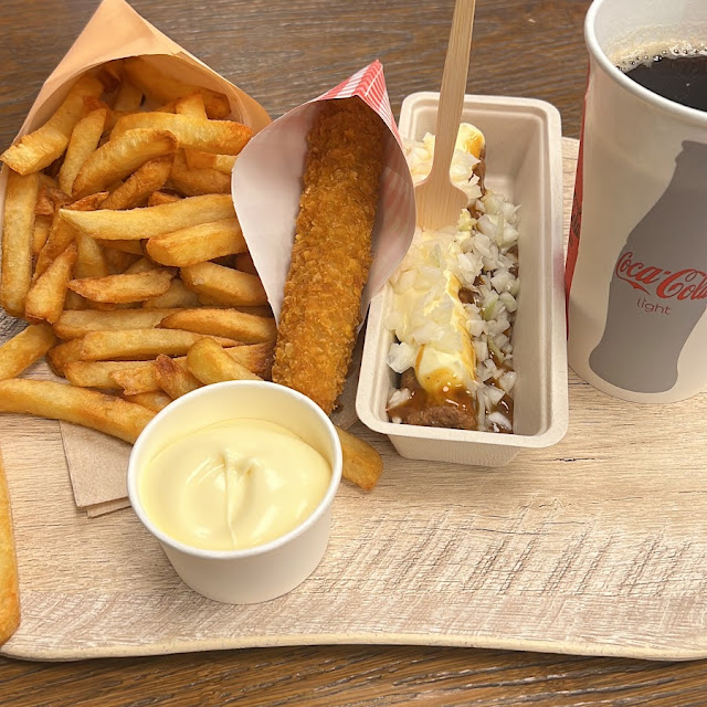 Pommes Frites Frikandel