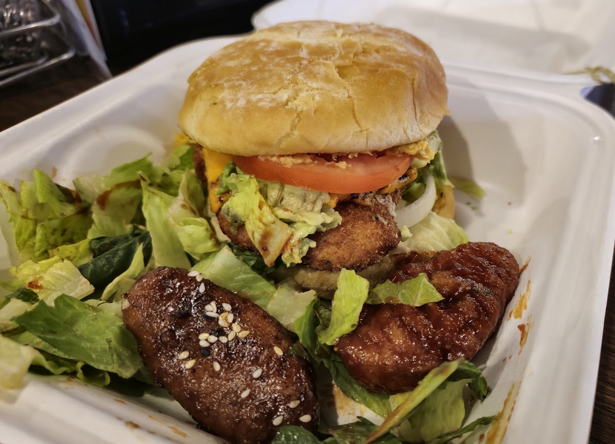High Water Grill - Photo 4