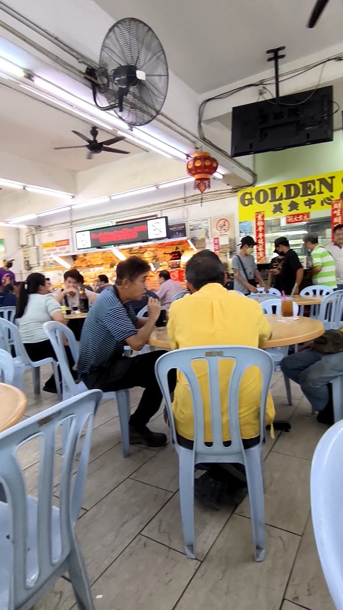 Golden 32 Coffee Shop - Photo 1