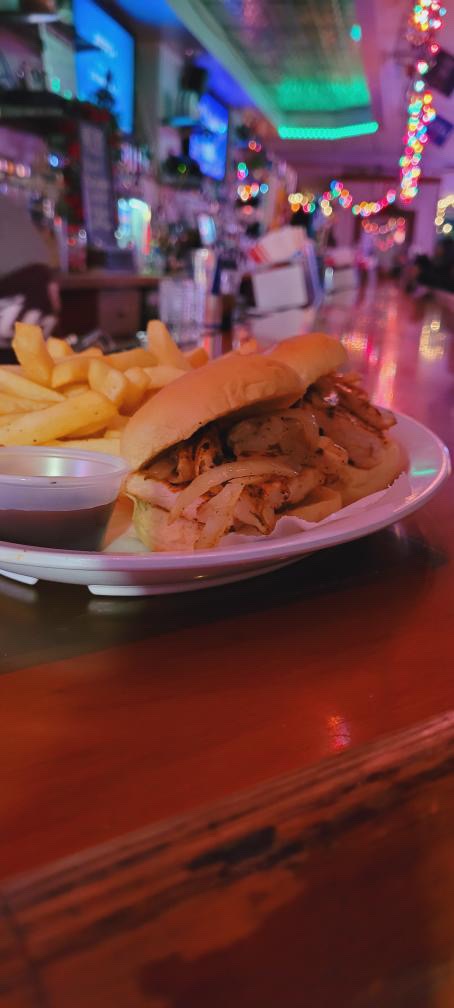 Fella's Bar & Grill - Photo 8