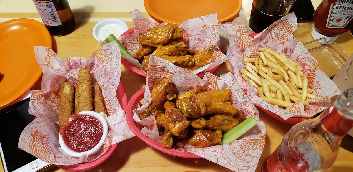 California Wings and Beer - Photo 1
