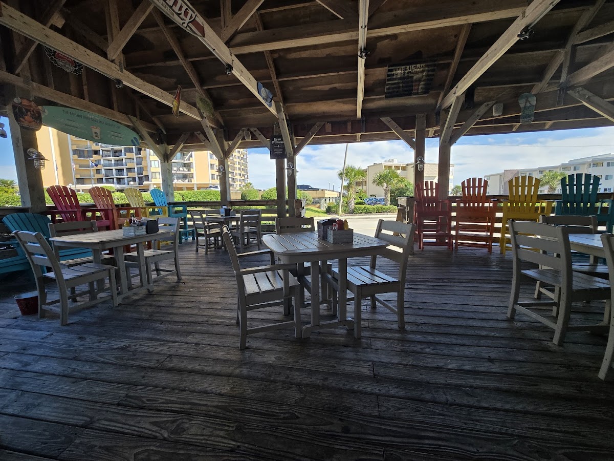 Flip Flops Bar and Grill - Photo 9