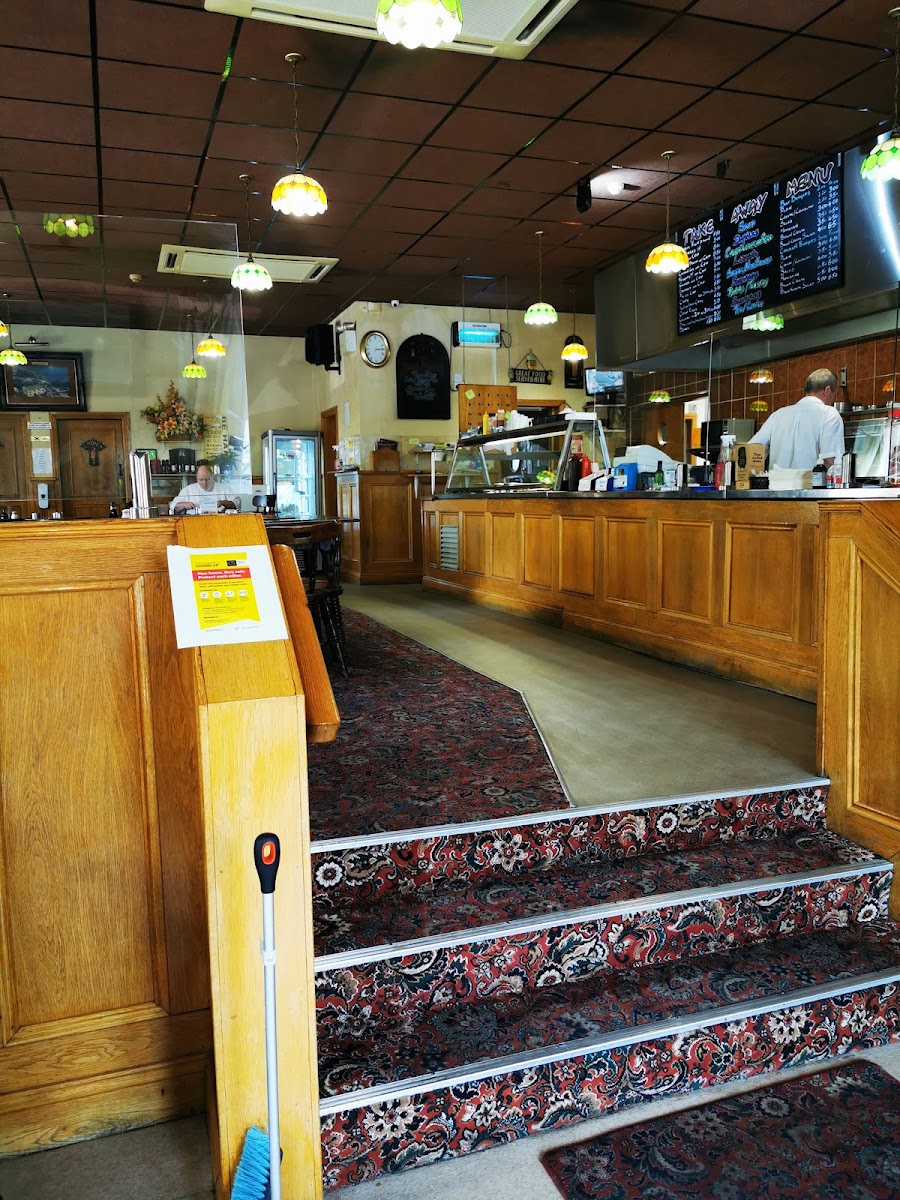 McCauley’s Restaurant - Photo 7