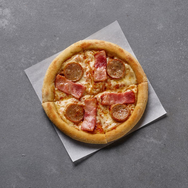 Cheeky Little Pizza - Sausage & Bacon