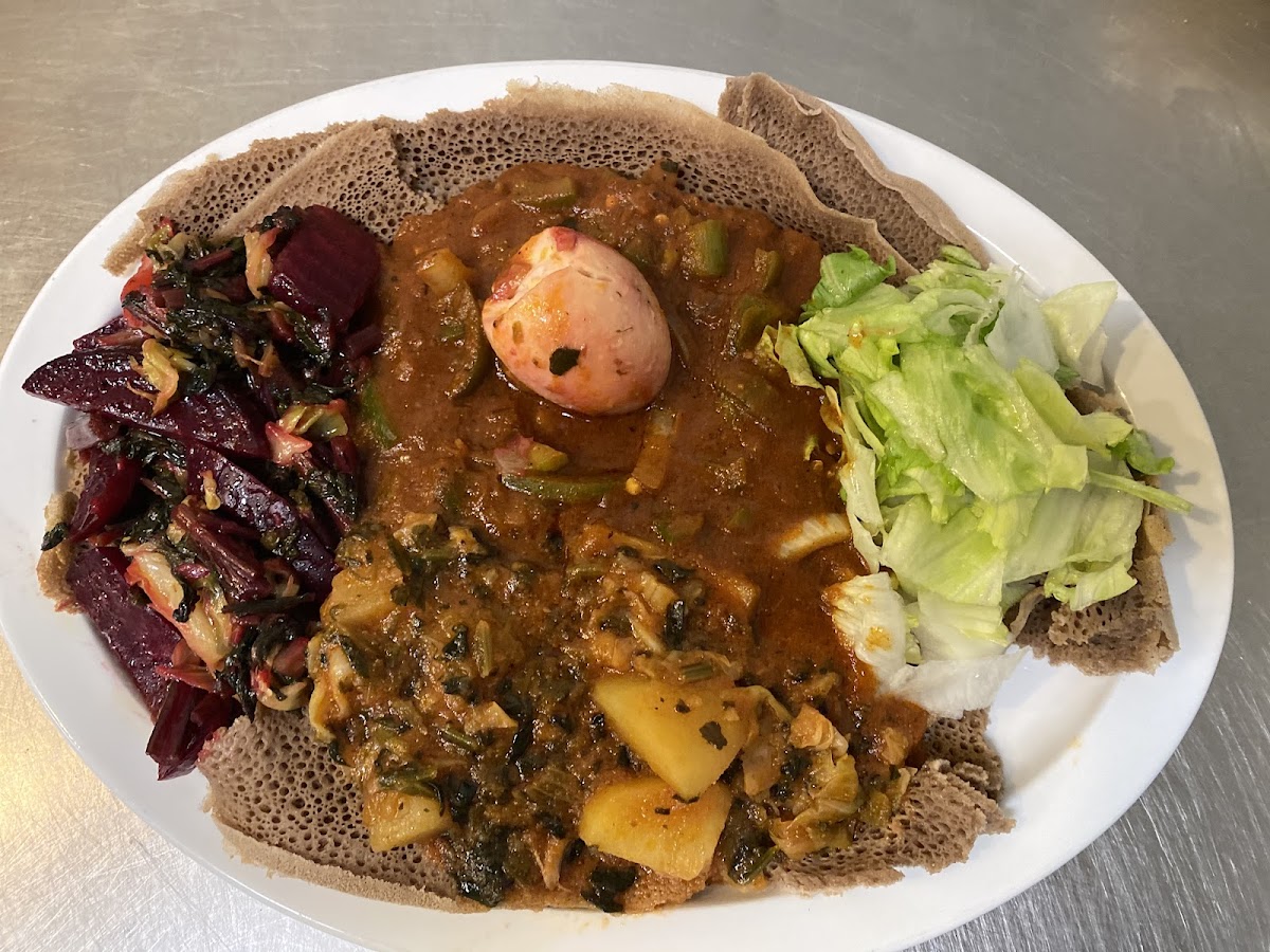 Somali Restaurant And Grocery - Photo 8