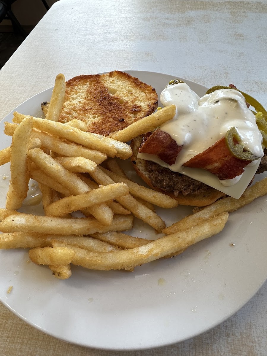Route 96 Diner - Photo 9