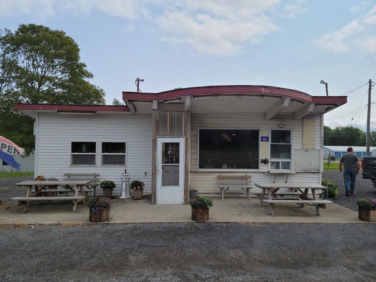 Route 96 Diner - Photo 2