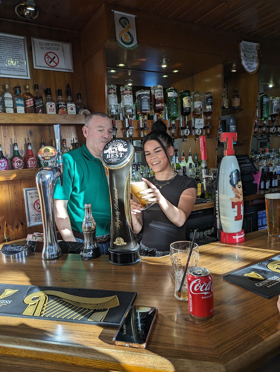 Dolphin Bar - Photo 8