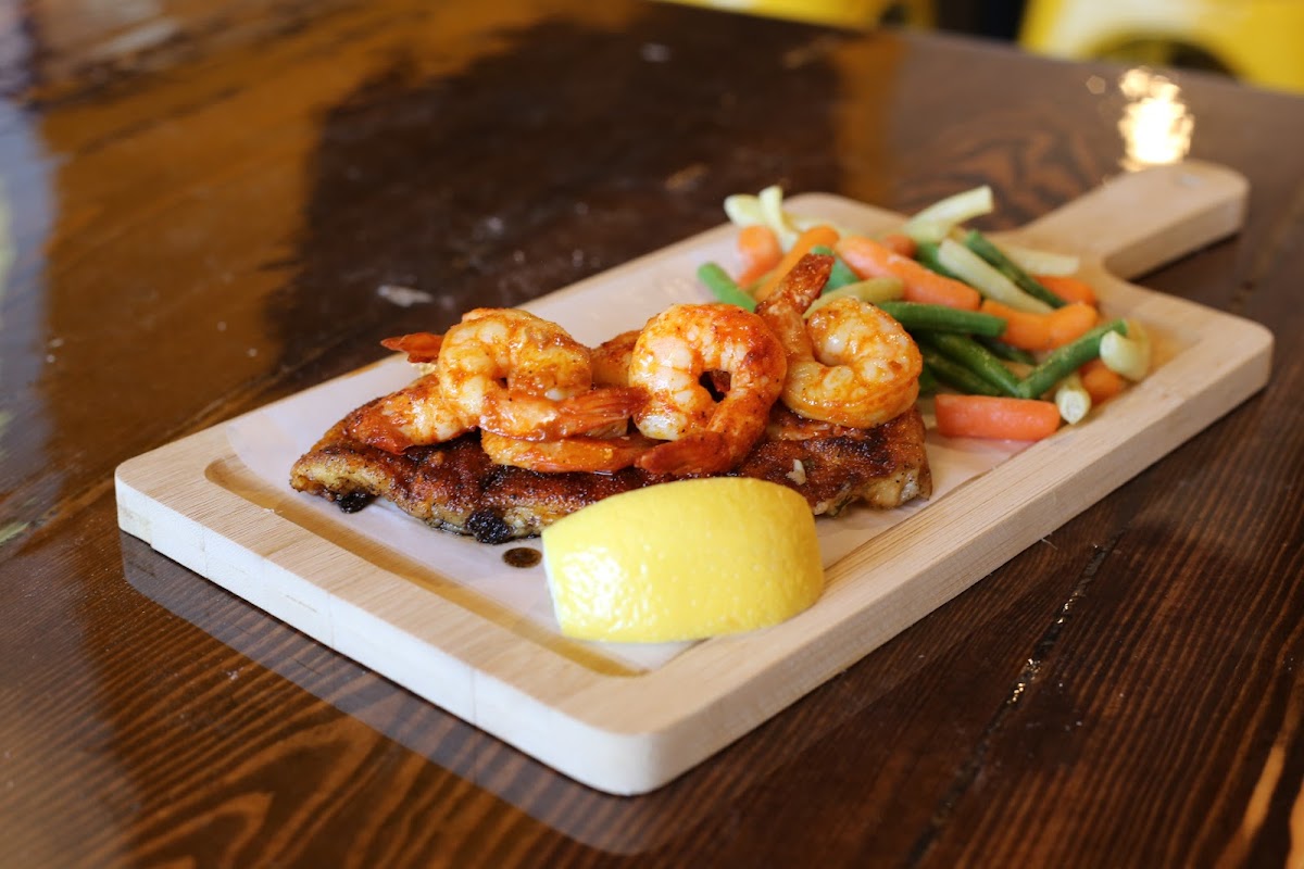 Joey's Fish Shack - Capilano - Photo 4
