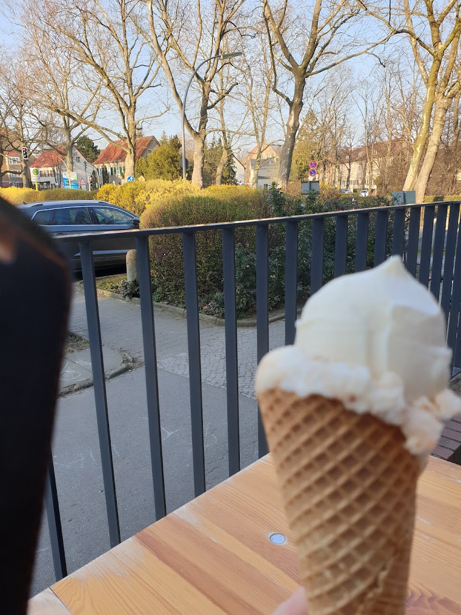 Eiscafé ' fior di Latte' Berlin Lankwitz - Photo 8