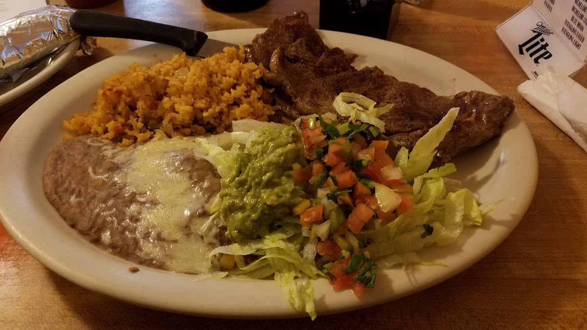 Lorenzo's Mexican Grille - Photo 5