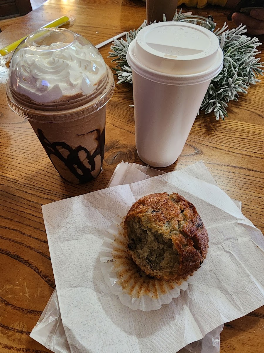 The Queen Beanery Coffeehouse - Photo 1