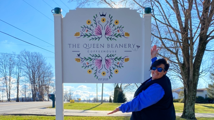 The Queen Beanery Coffeehouse - Photo 2