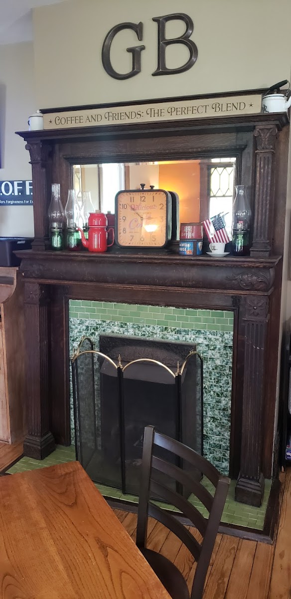 The Queen Beanery Coffeehouse - Photo 6