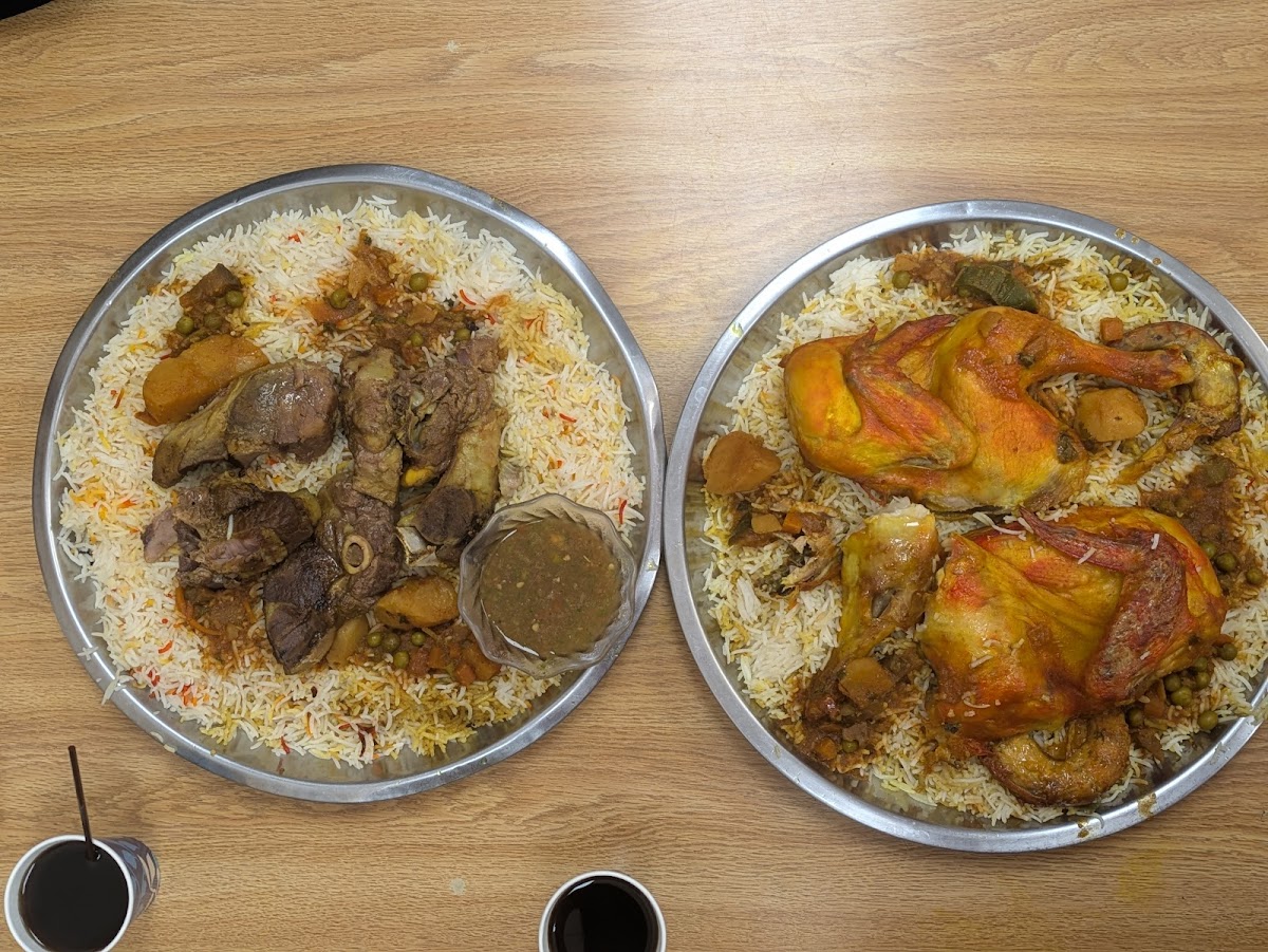 Almandi Restaurant - Photo 2