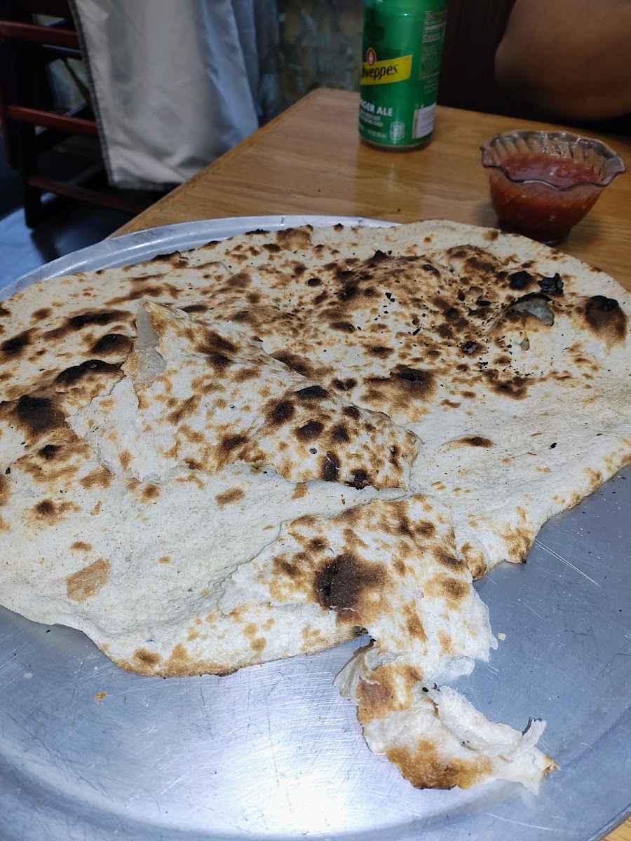 Almandi Restaurant - Photo 5