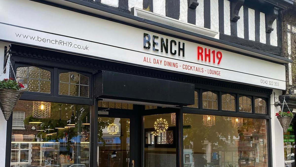 Bench RH19