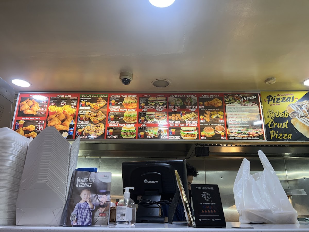 E12 Chicken and Pizza - Photo 6