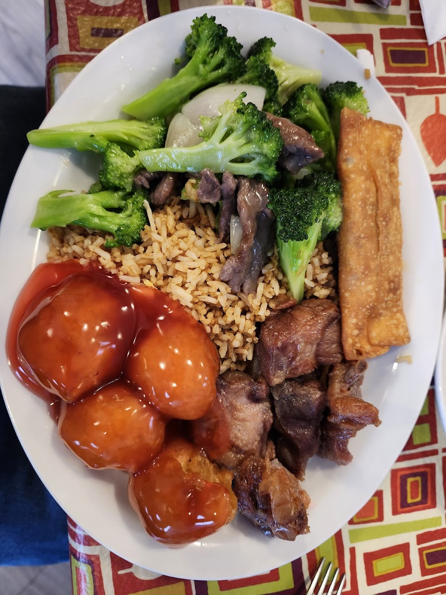 Jasmine's Restaurant - Photo 7