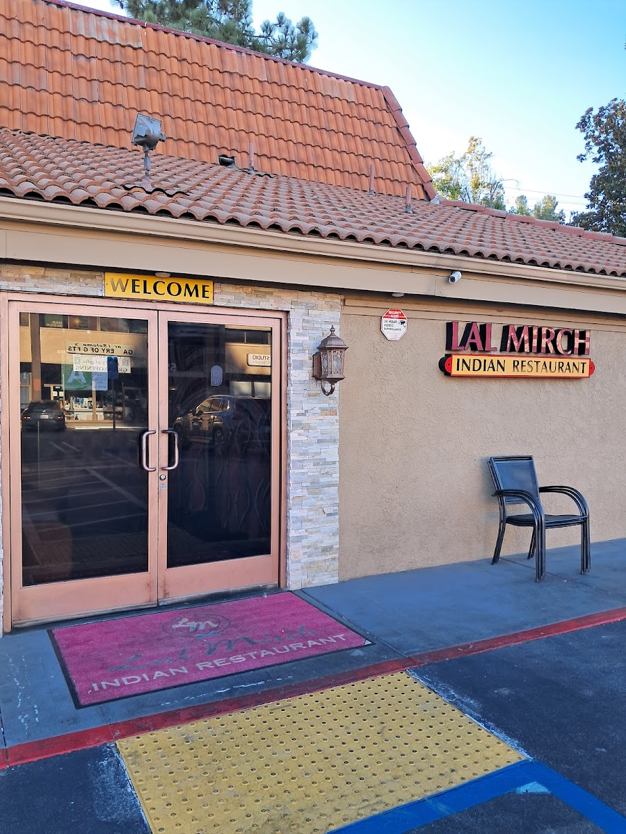Lal Mirch Indian Restaurant - Photo 3