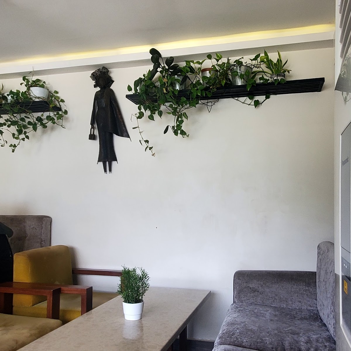 LAGOSIA RESTAURANT AND BAR - Photo 9