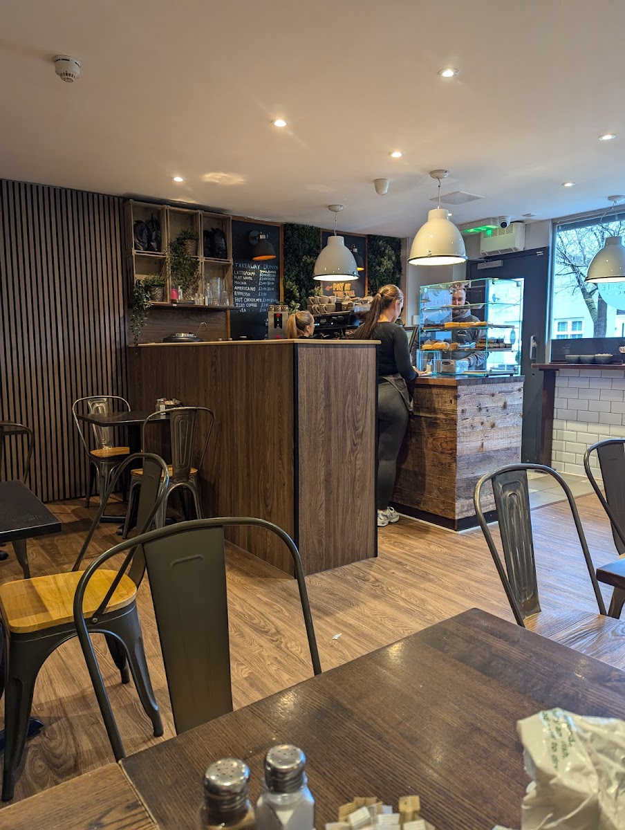 Elderslie Coffee Shop - Photo 6