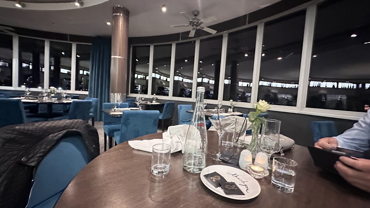 Labworth Cafe - Photo 9