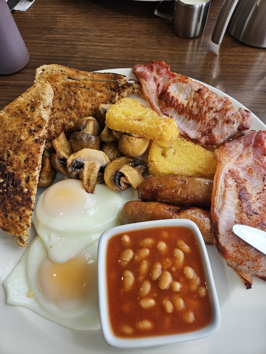 Labworth Cafe - Photo 5