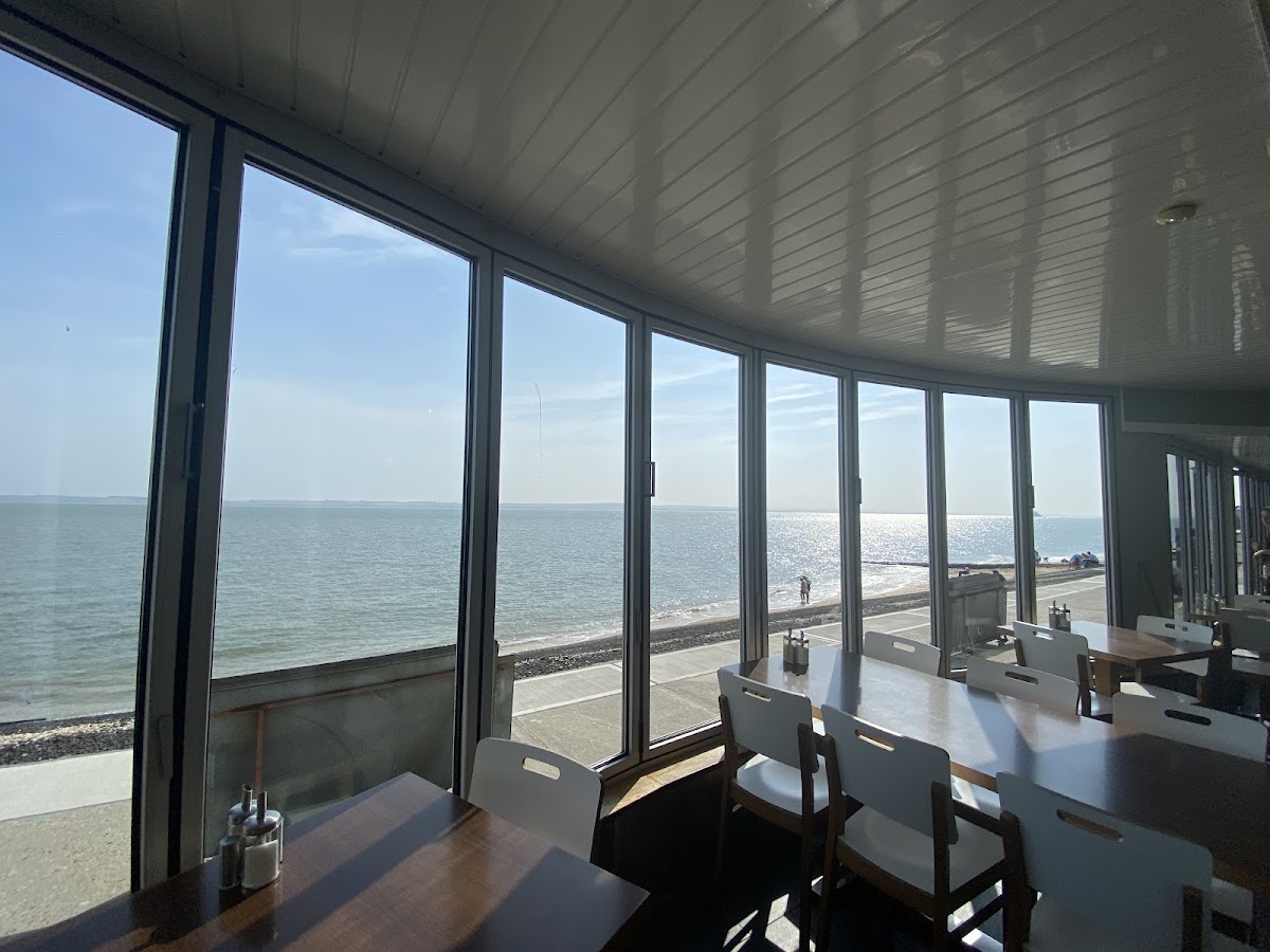Labworth Cafe - Photo 6