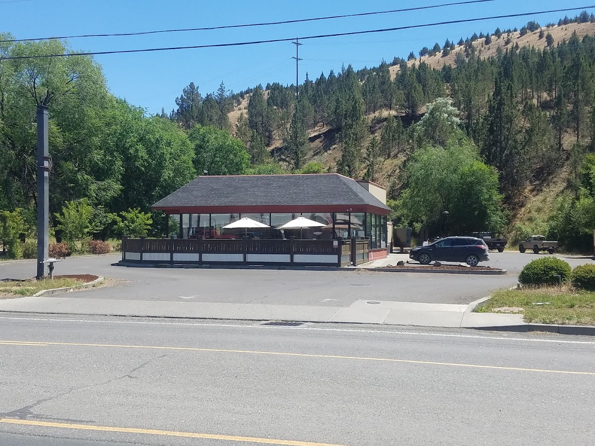 Timbers Bistro - Photo 3