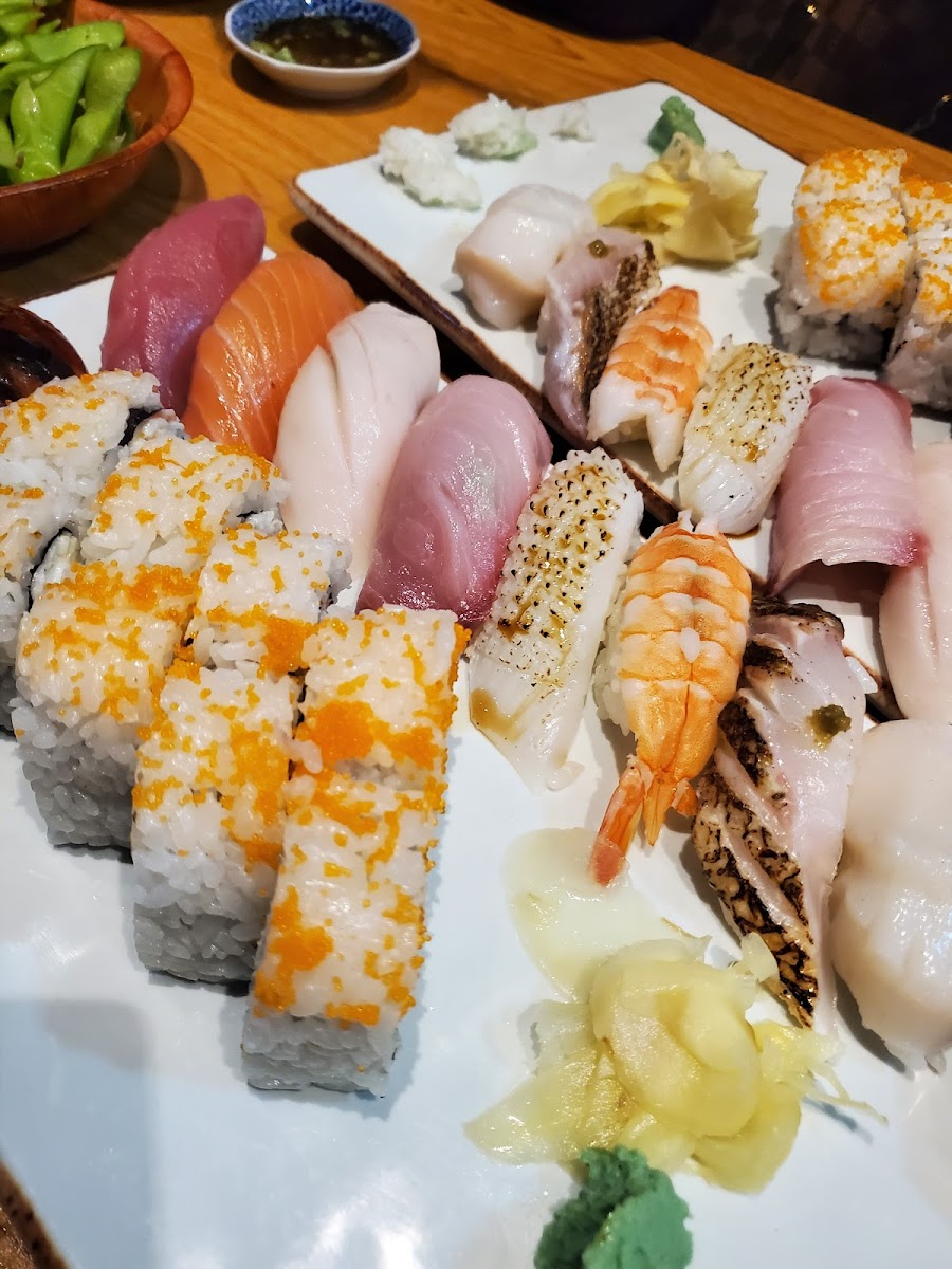 Sushi Ari Japanese Restaurant - Photo 4