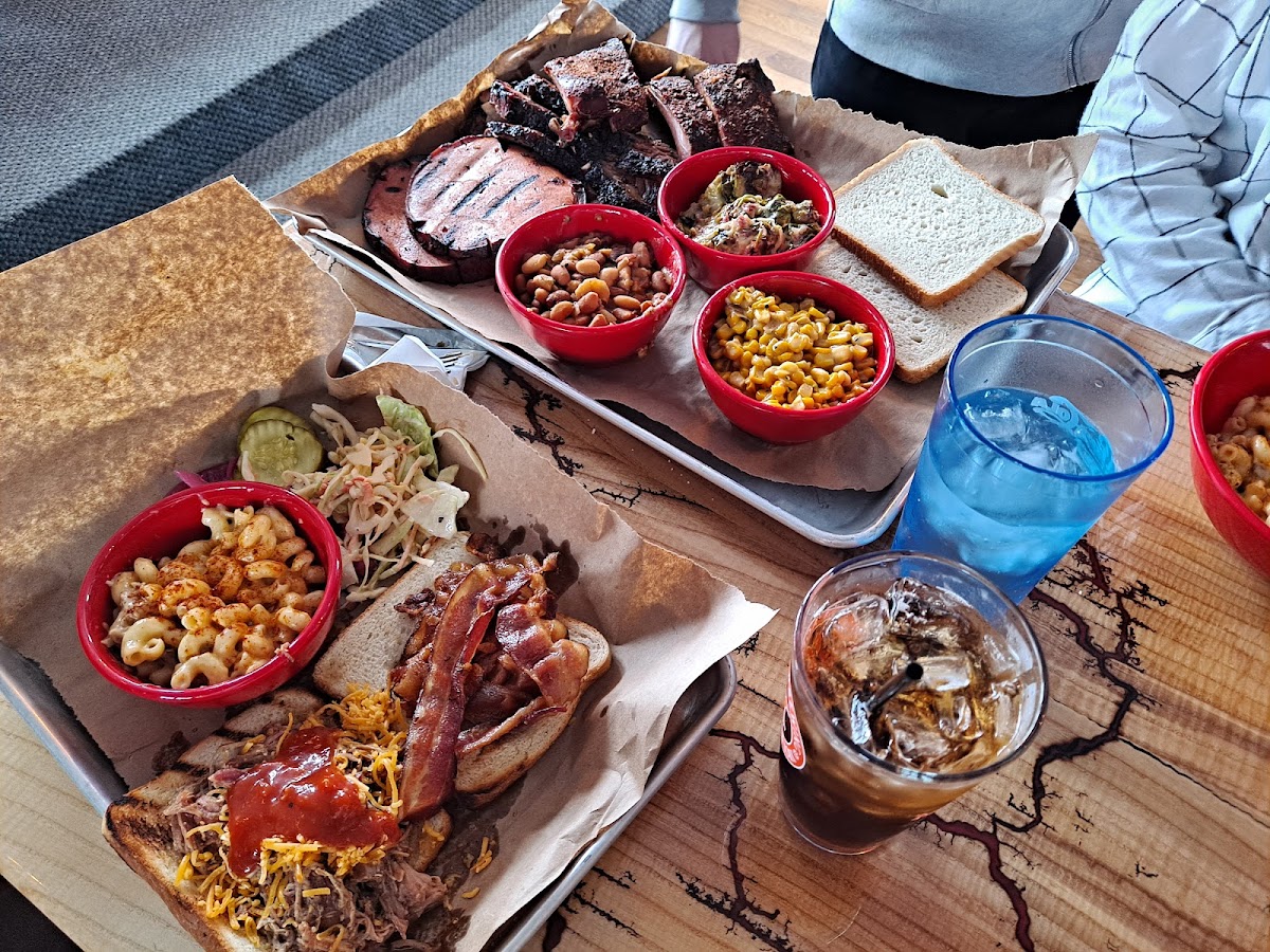 Angry Smokehouse - Photo 4