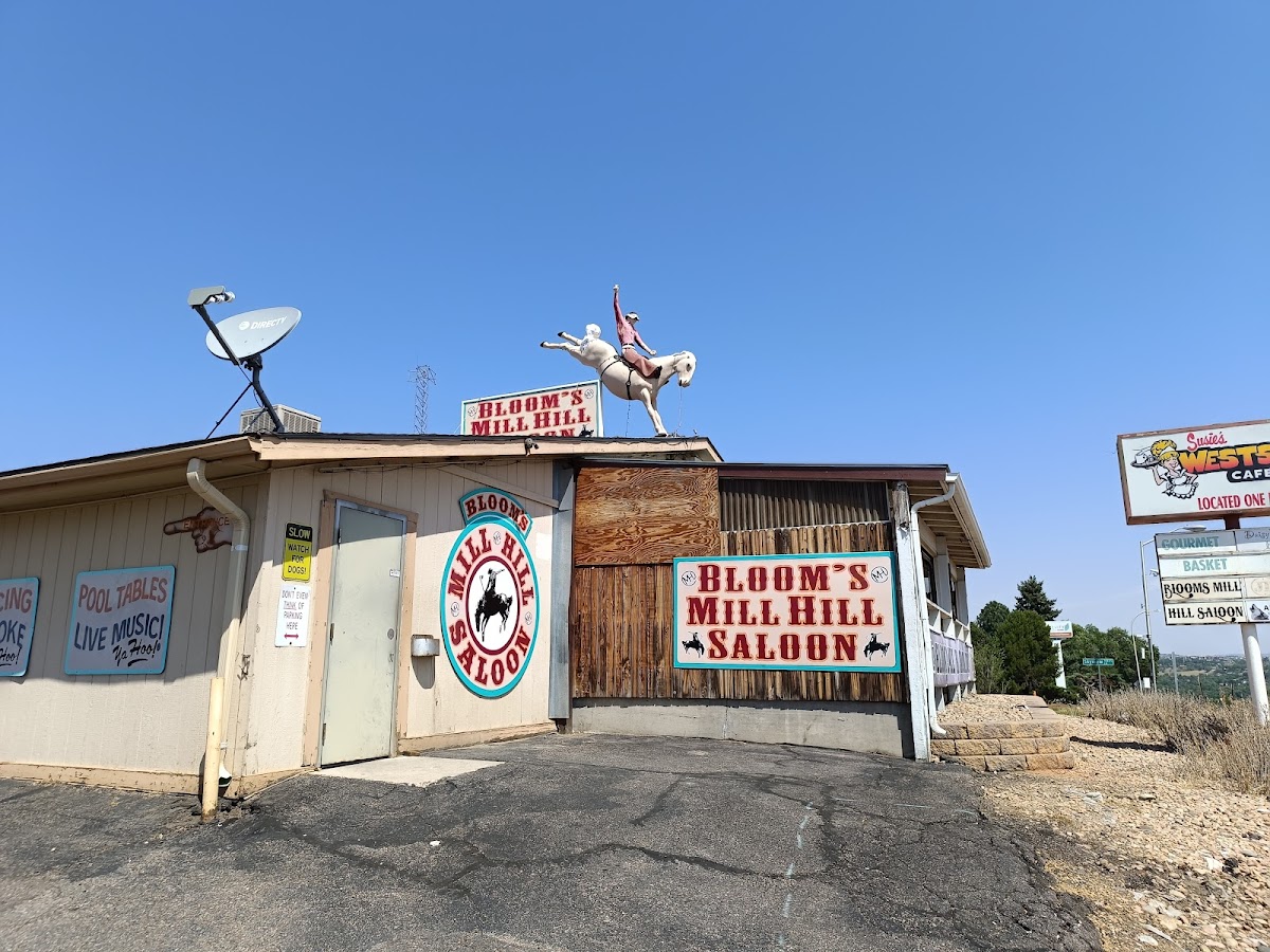 Bloom’s Mill Hill Saloon