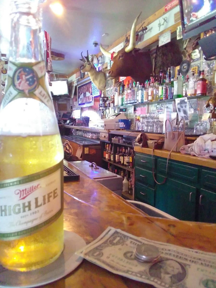 Bloom’s Mill Hill Saloon - Photo 8
