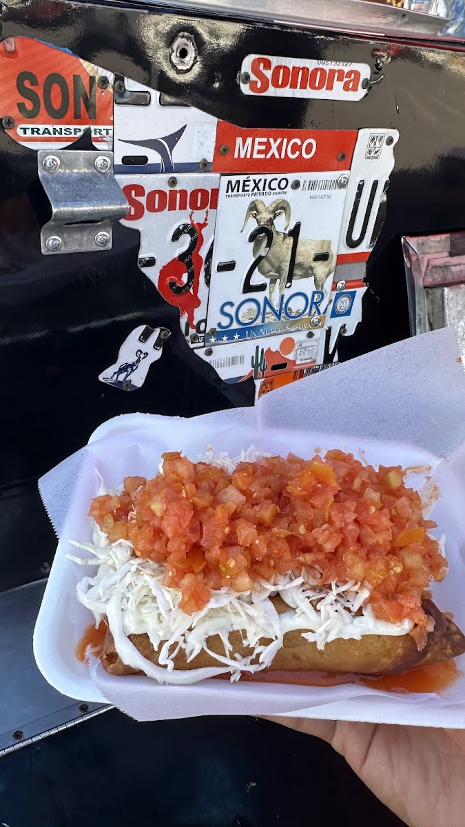 Tacos De Perro El Cacho - Photo 4