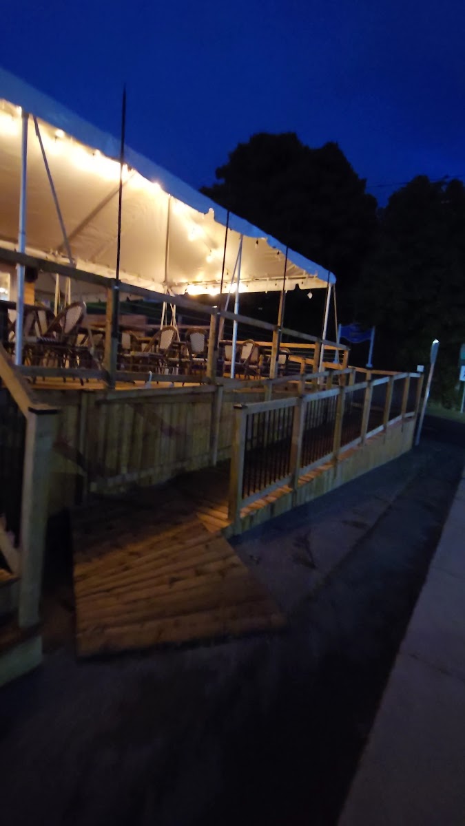 Main Street Restaurant- Baddeck - Photo 1
