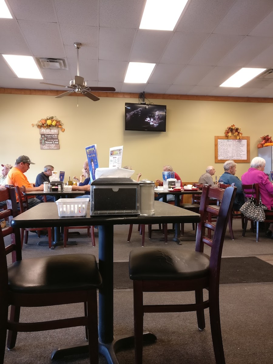 Betty's Home Cooking - Photo 7