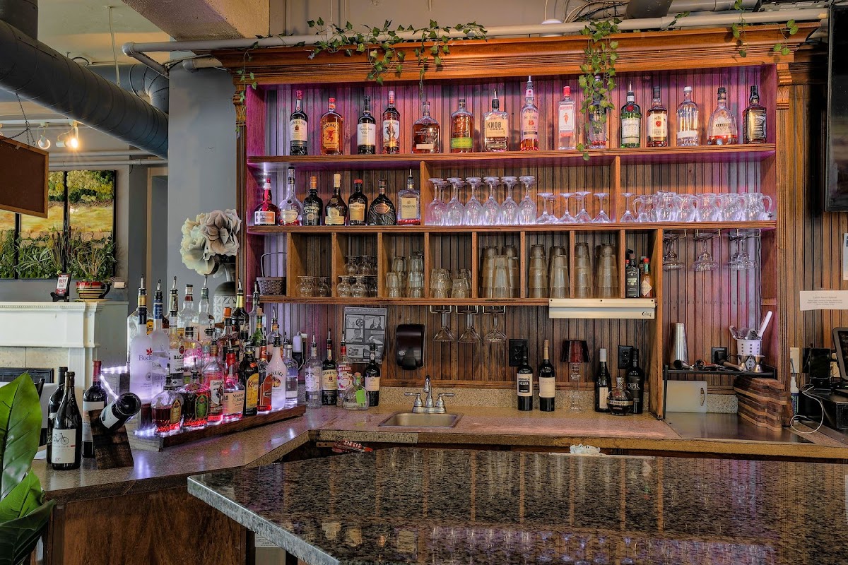 Front Street Café