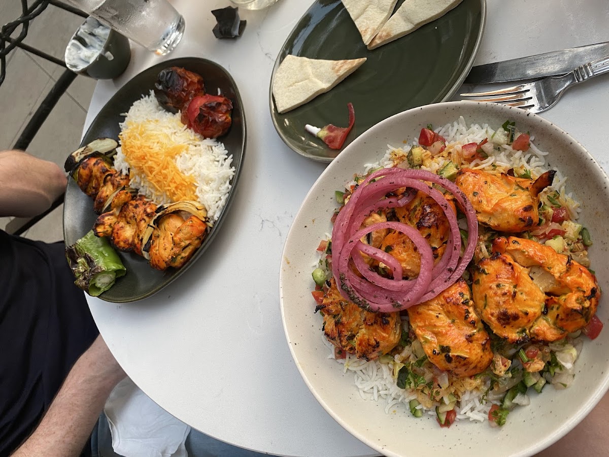 Maydoon Restaurant - Photo 8