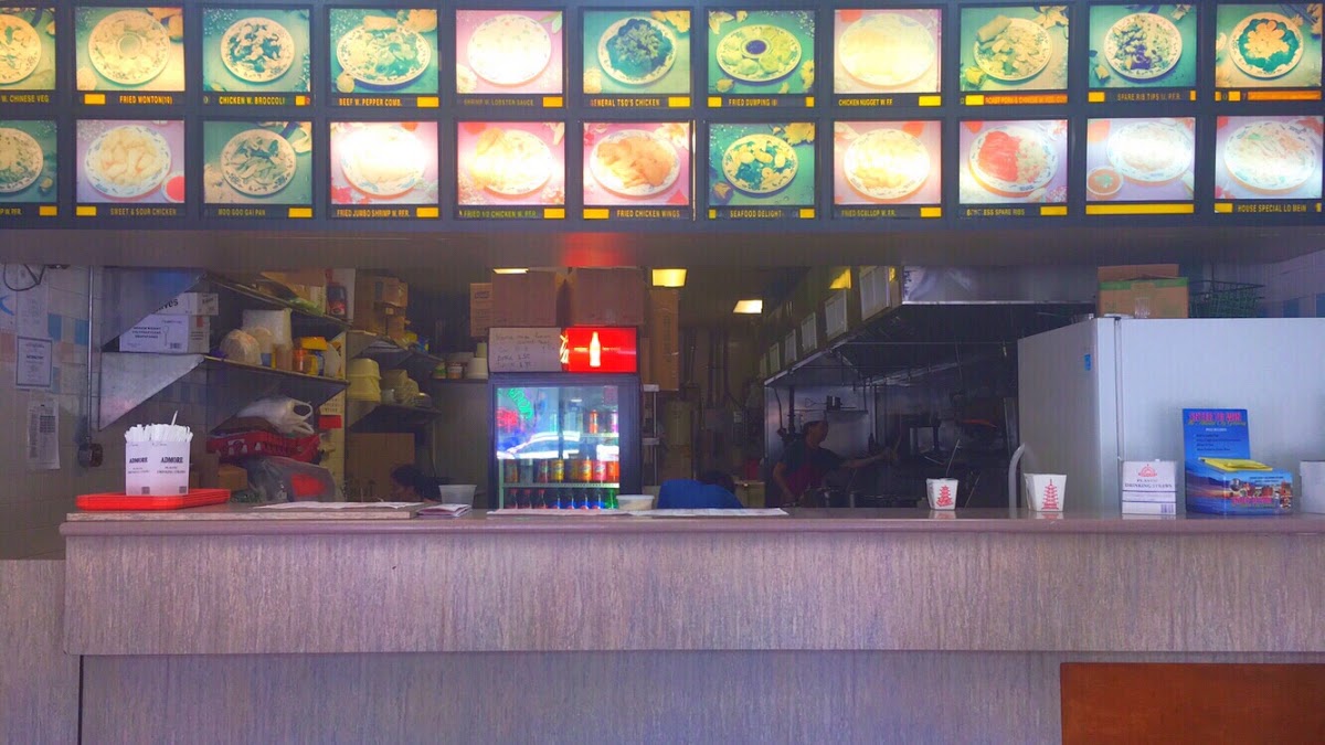 Golden Wok Chinese Restaurant - Photo 2