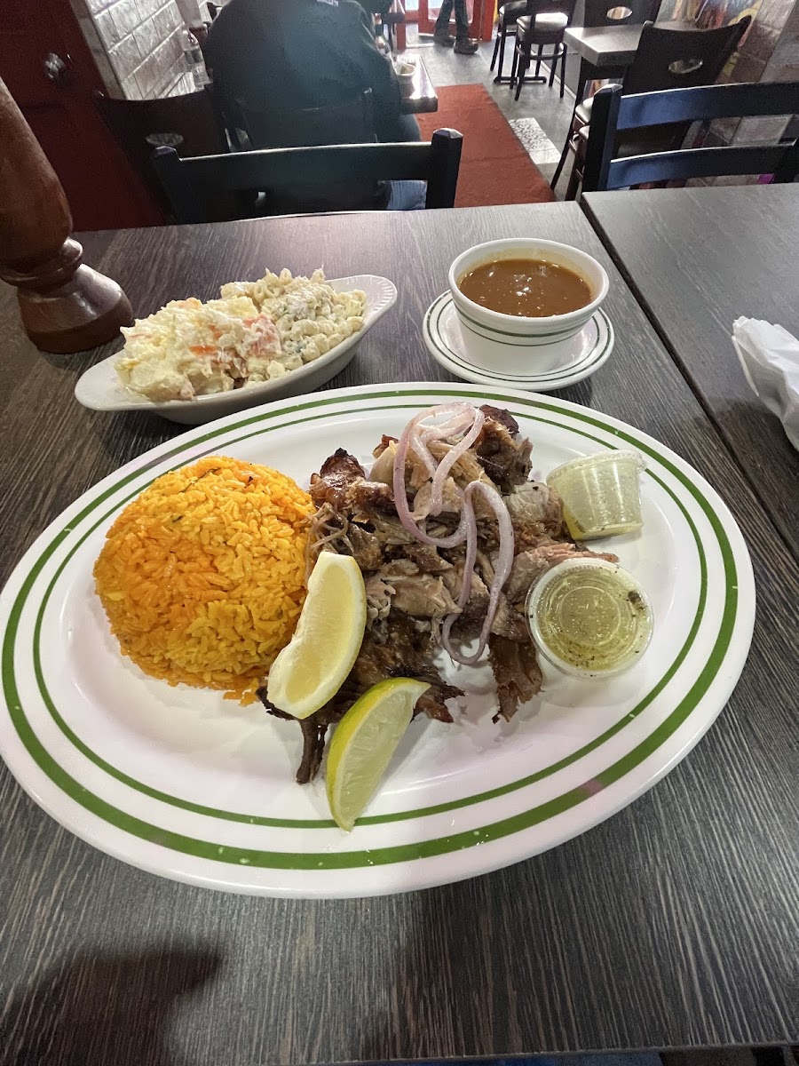 El Tina Riverdale Restaurant - Photo 5