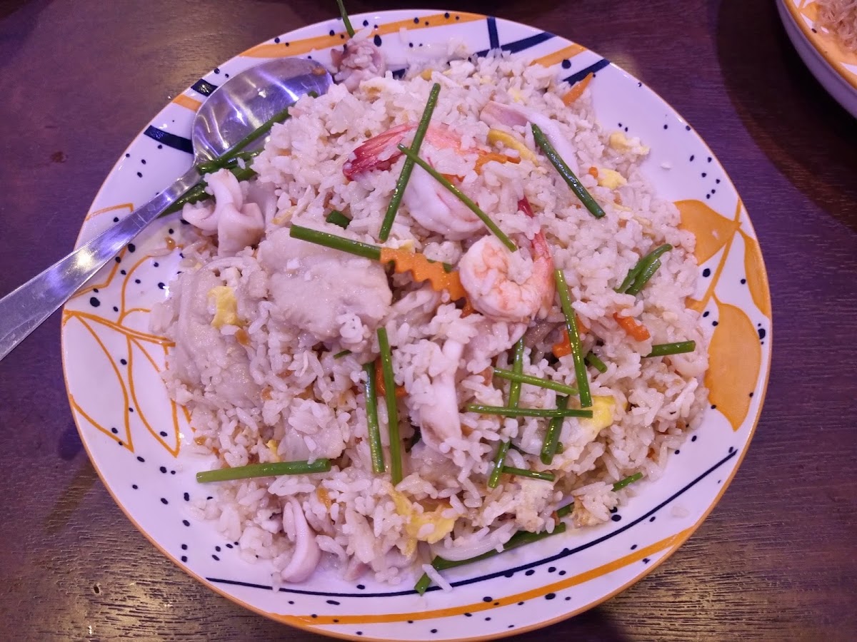 Fragrant Thai Restaurant - Photo 5