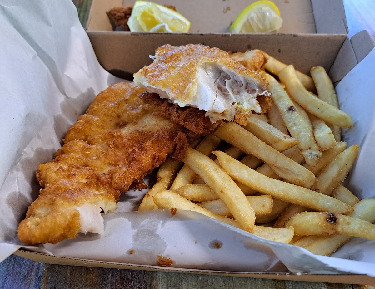 Harry's fish and chip - Photo 1