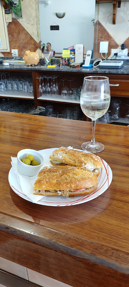Cubalibre bar cafeteria - Photo 9