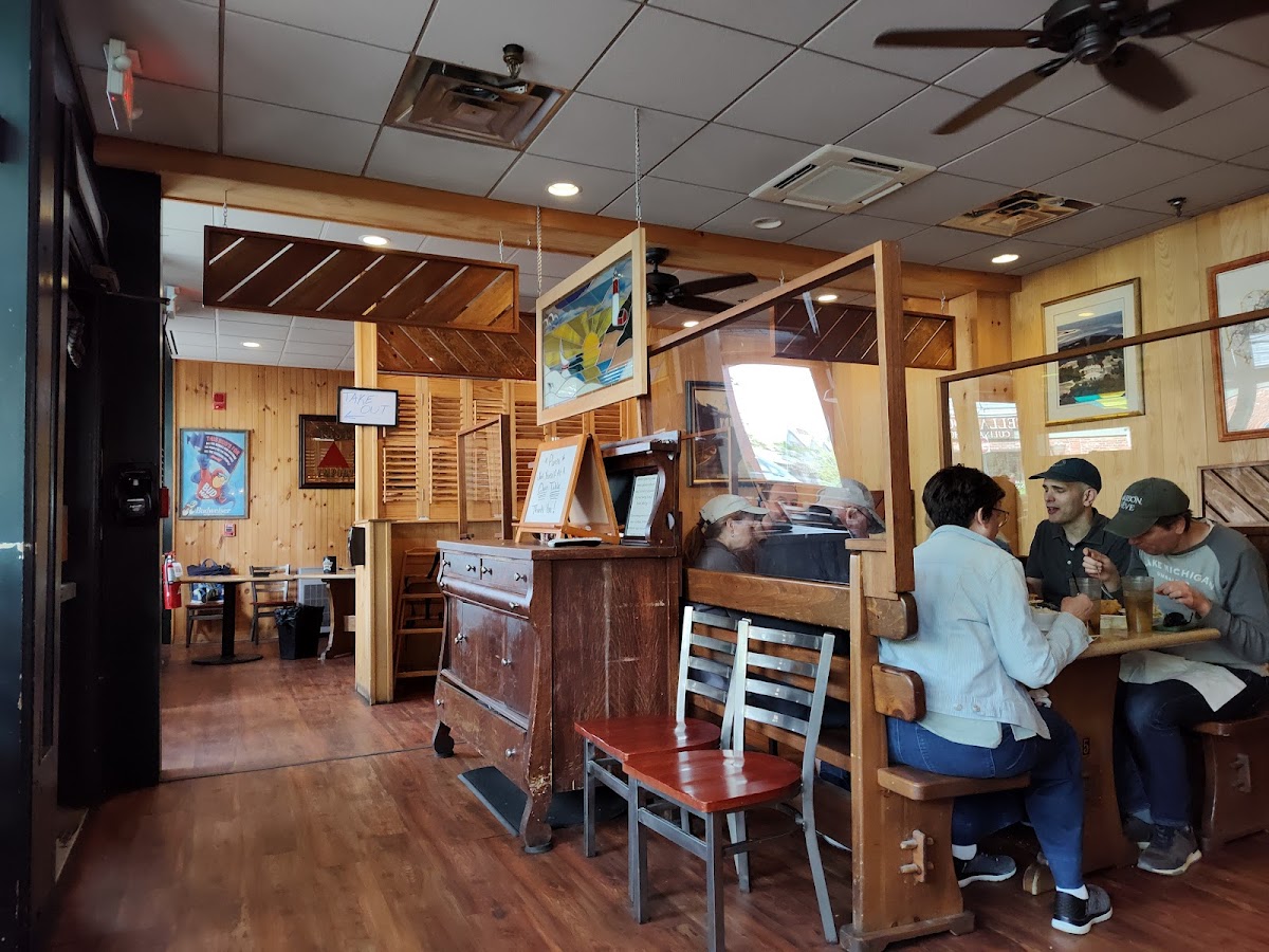 Choate Bridge Pub - Photo 4