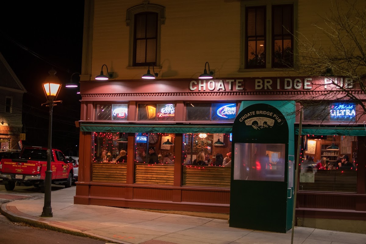 Choate Bridge Pub - Photo 5