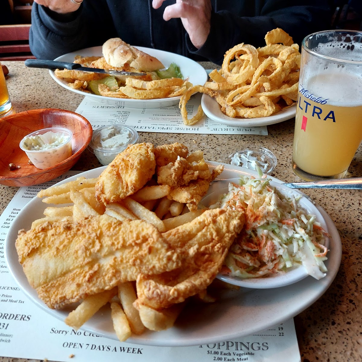 Choate Bridge Pub - Photo 7